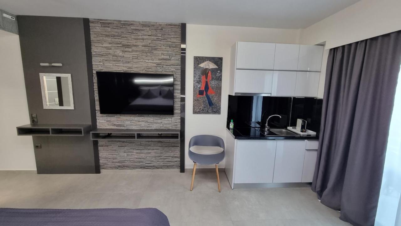 Luxsuites Ofrínion Exteriör bild