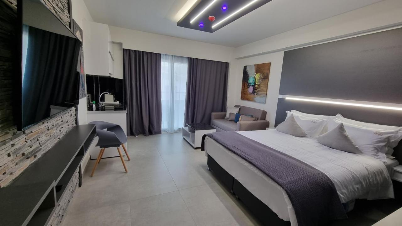 Luxsuites Ofrínion Exteriör bild