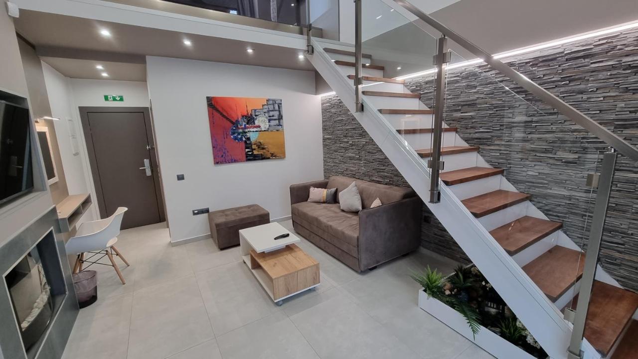 Luxsuites Ofrínion Exteriör bild