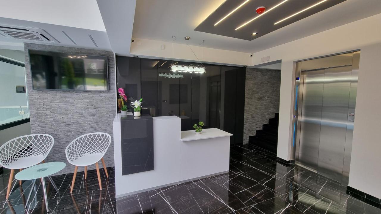 Luxsuites Ofrínion Exteriör bild
