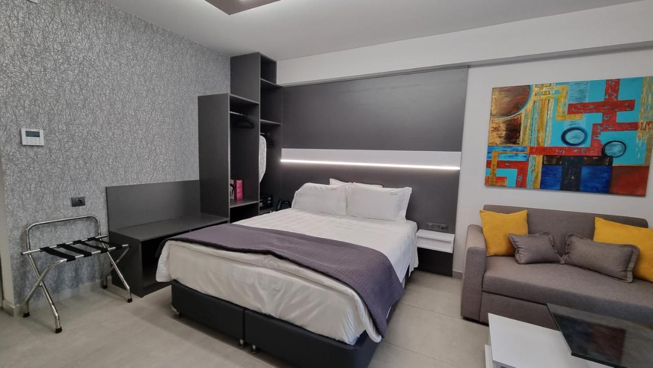 Luxsuites Ofrínion Exteriör bild