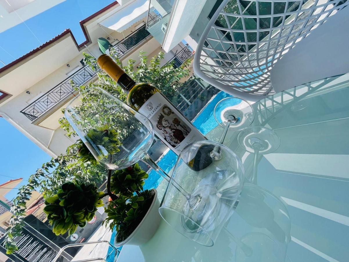 Luxsuites Ofrínion Exteriör bild